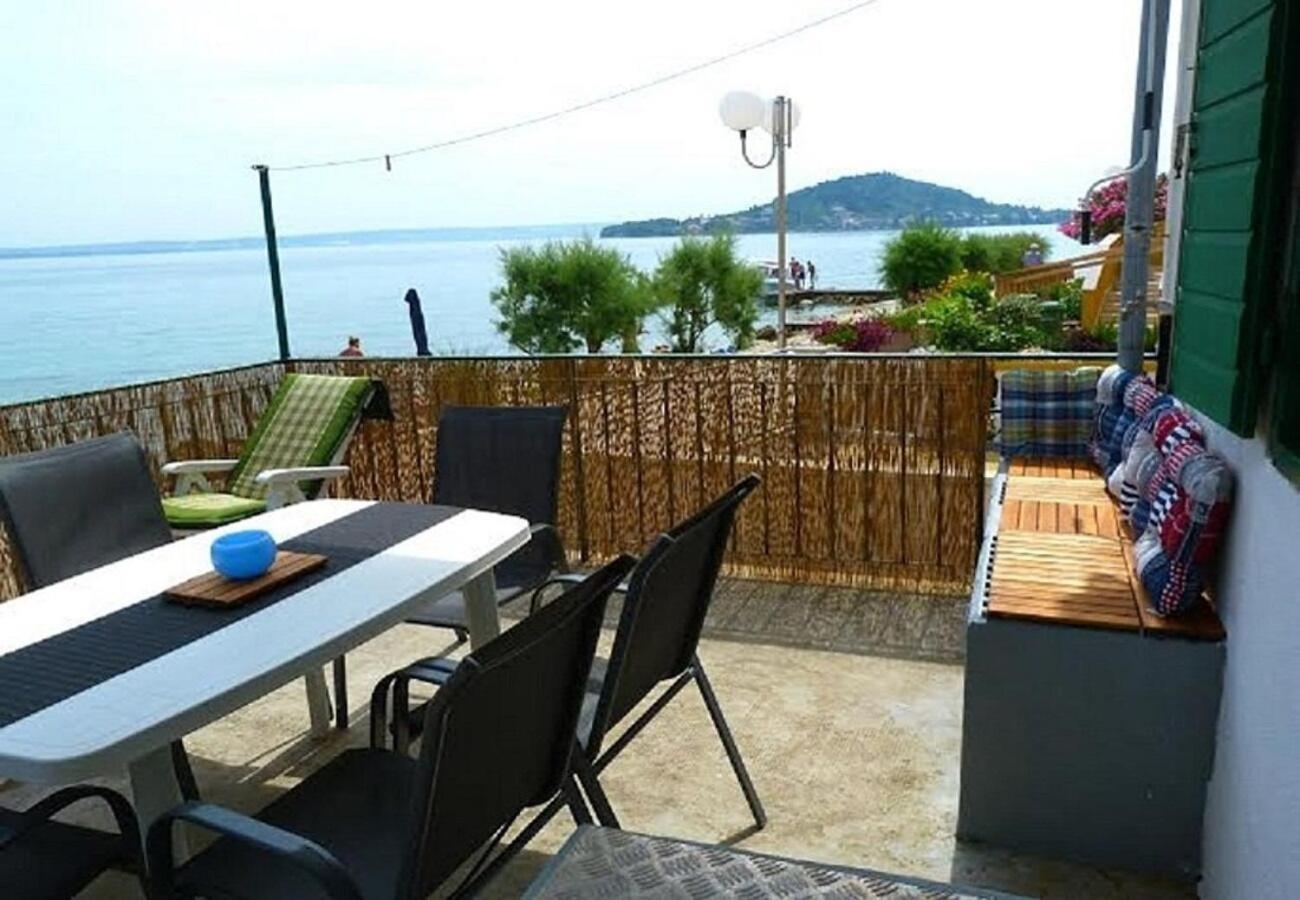 Holiday Home Villa Jadran - 10 M From Beach Preko Eksteriør bilde